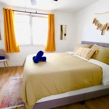 מיאמי Intimate Casita Mia Minutes Away From Airport, Calle 8, Brickell, Coral Gables, The Beach And More! מראה חיצוני תמונה