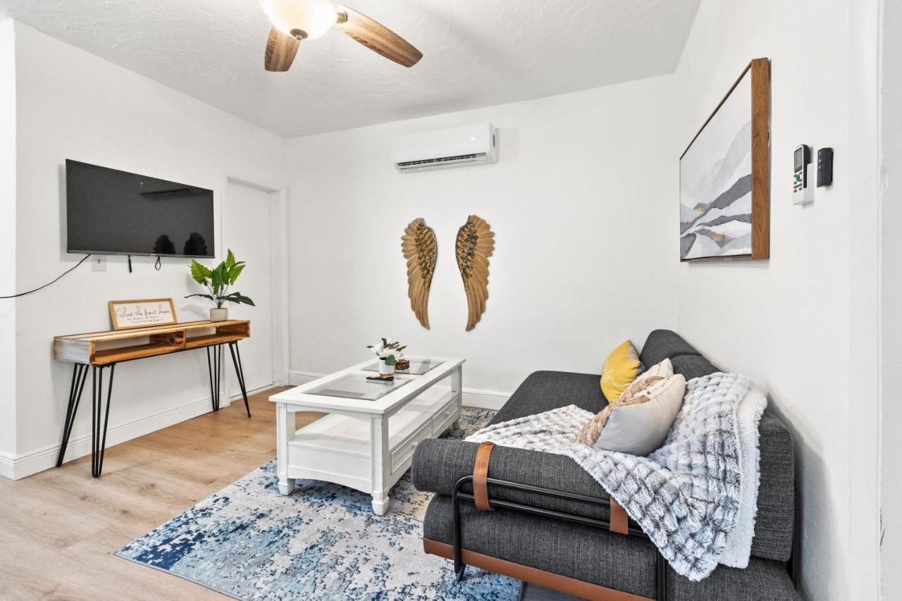 מיאמי Intimate Casita Mia Minutes Away From Airport, Calle 8, Brickell, Coral Gables, The Beach And More! מראה חיצוני תמונה