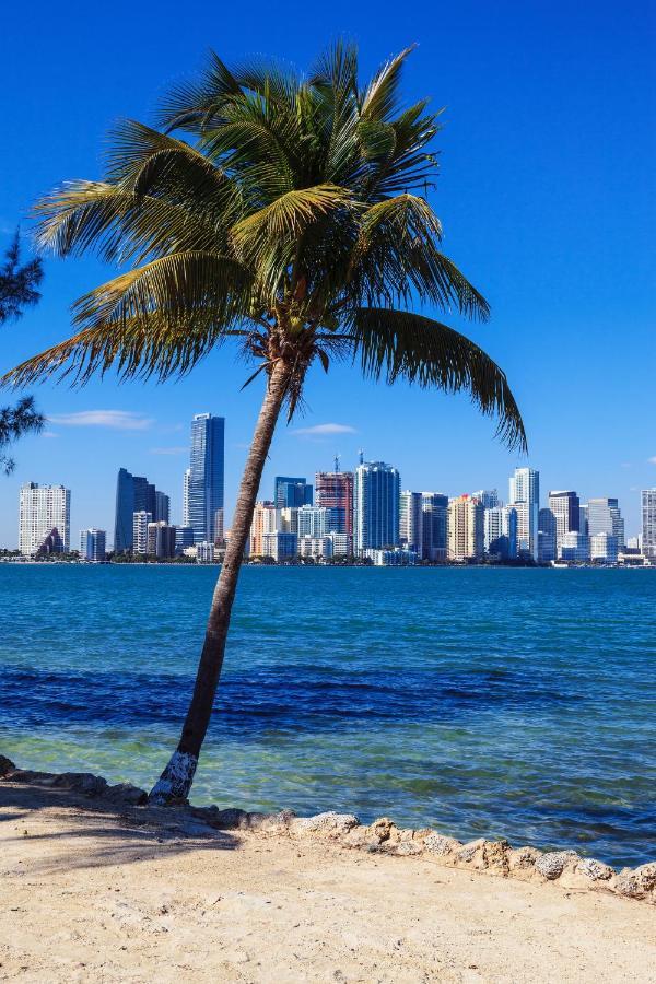 מיאמי Intimate Casita Mia Minutes Away From Airport, Calle 8, Brickell, Coral Gables, The Beach And More! מראה חיצוני תמונה