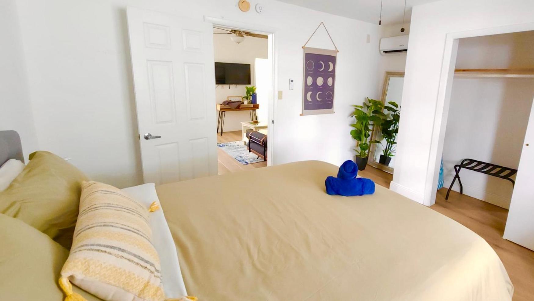 מיאמי Intimate Casita Mia Minutes Away From Airport, Calle 8, Brickell, Coral Gables, The Beach And More! מראה חיצוני תמונה